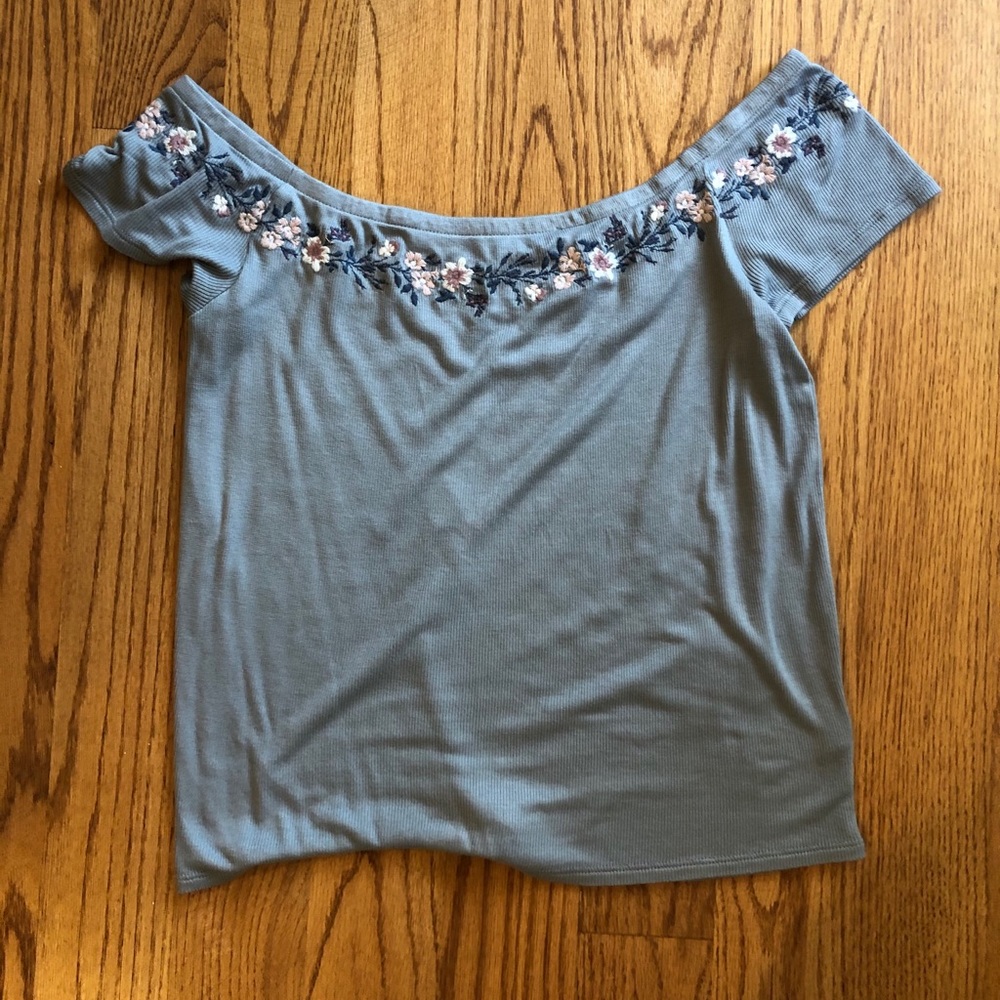 american eagle off the shoulder top